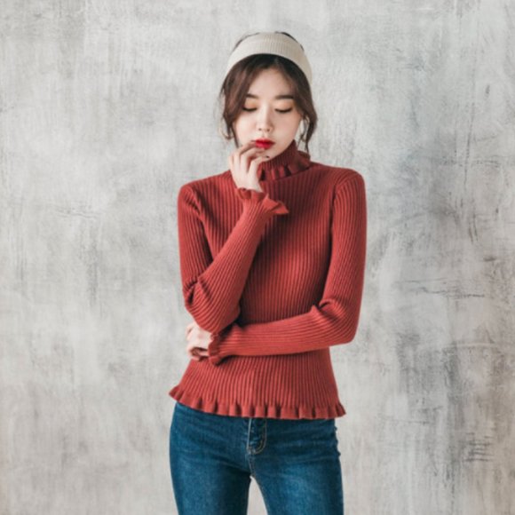 Red Brown Turtleneck - Picture 2 of 4